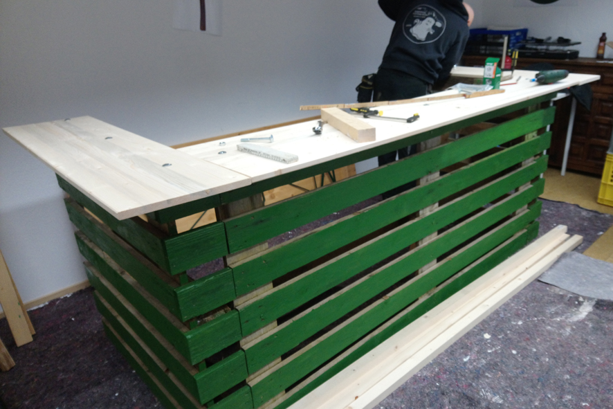 bar-theke-aus-paletten-sch-r48